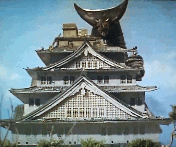 ゴモラに破壊される大阪城!?